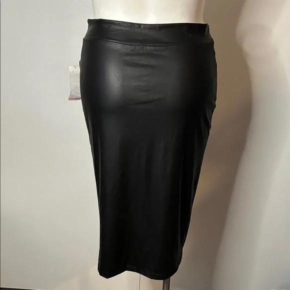 Fashion To Figure Black Pencil Skirt - Picture 3 of 4